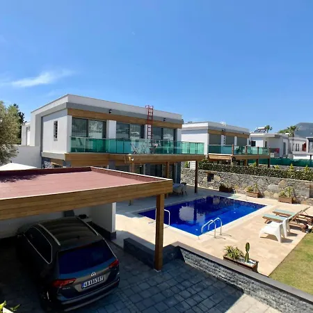 Ultra Luxury Private Villa With Swimming Pool-3