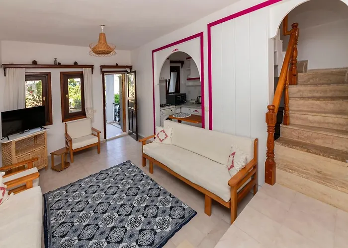 El Privado White House With Mediterranean Sea View Near Camel Beach In Bodrum