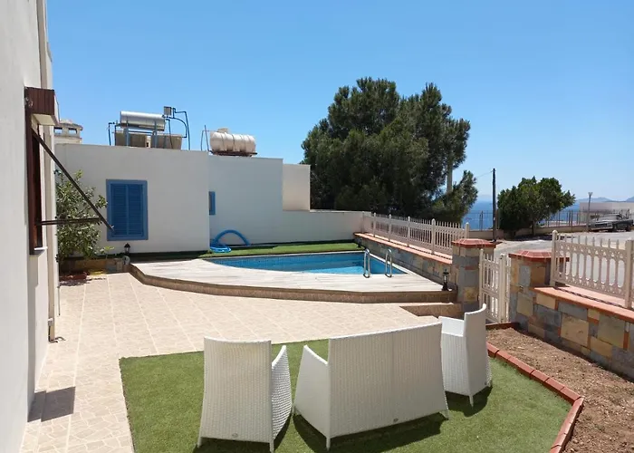 Villa Small Family Bodrum avec Piscine