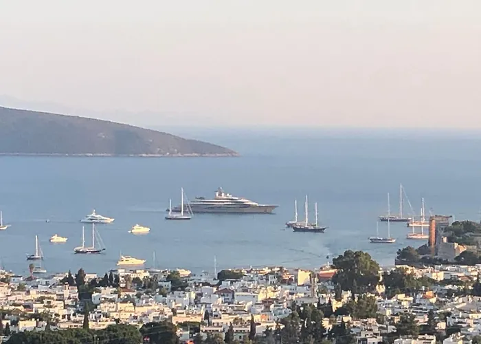 Bodrum Burcu Villa , Magnificent Sea View, Cozy, Free Otopark, Free Wifi
