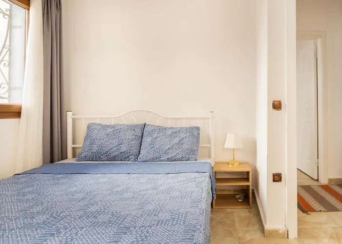 Central Stone House, 2Br, Cozy, Spacy, Terrace, Fast Wifi, Parking Bodrum