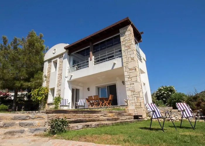 2 Bedroom House With A Fantastic View Of Gmlk Bodrum che accetta animali