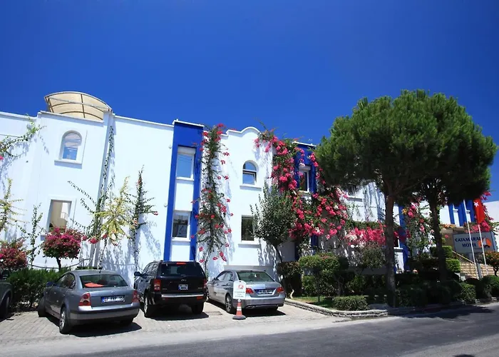 Catamaran Hotel Gündoğan
