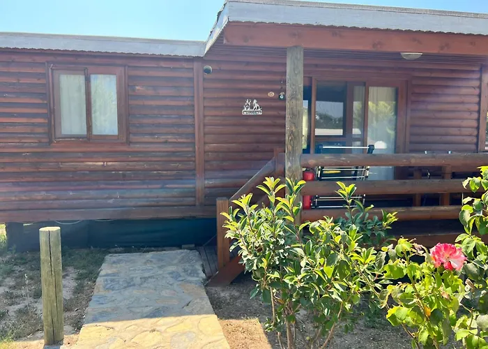 Woodentowns-Ahşap Evler Bed & Breakfast Bitez