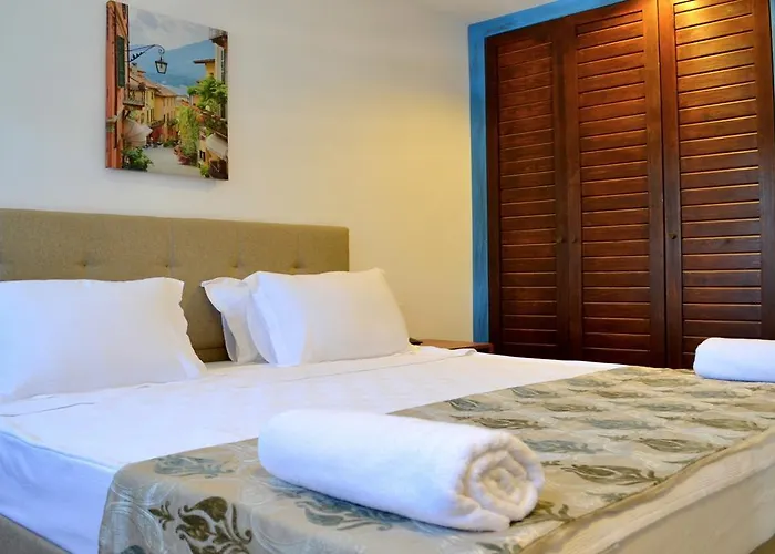 Lemon Garden Tuerkbuekue Bed & Breakfast